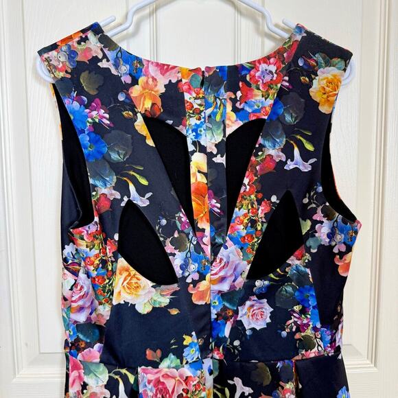 Stella Parker Floral Dress Size 14 Cutout Back Knee Length Colorful - Picture 3 of 7